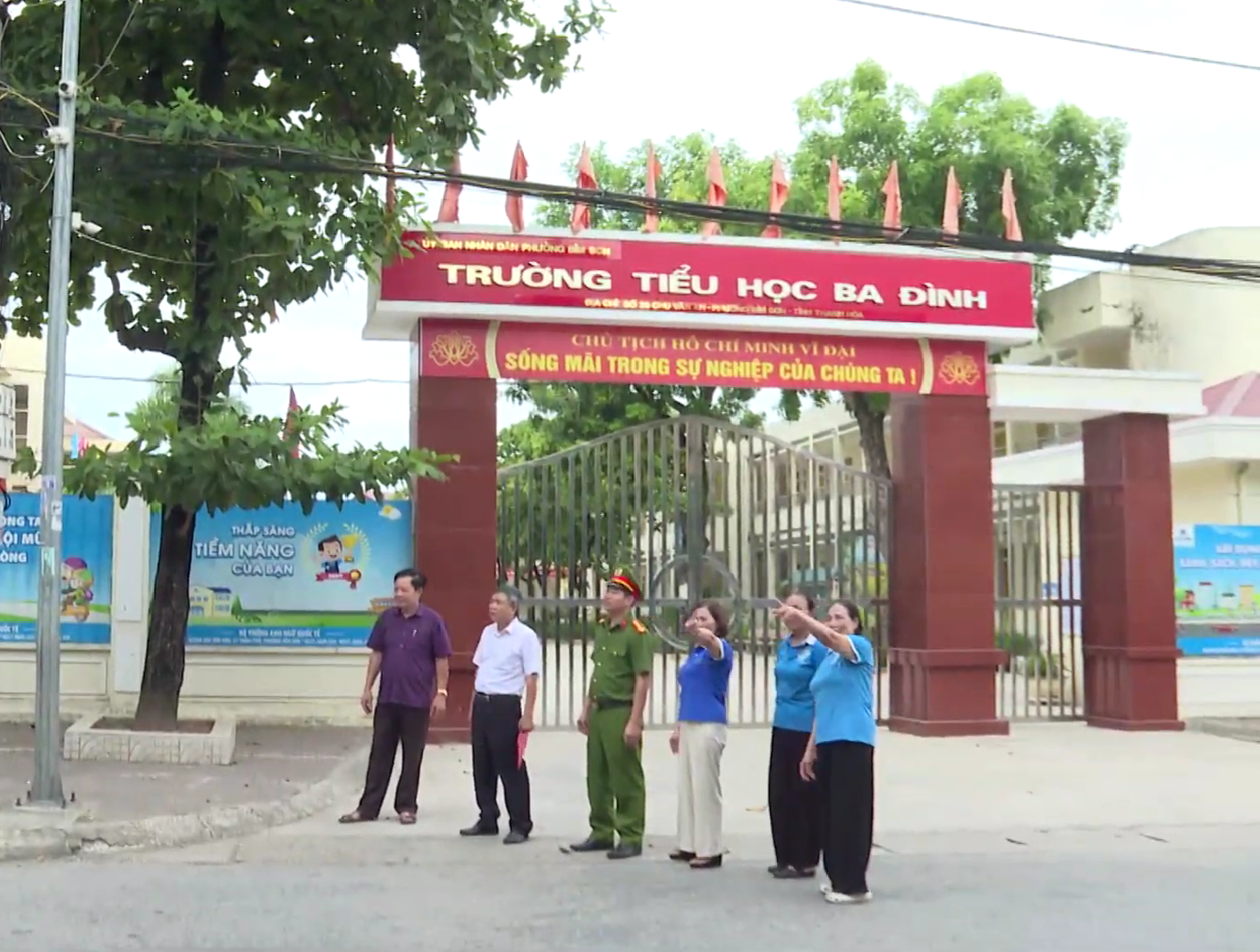 Anh-tin-bai